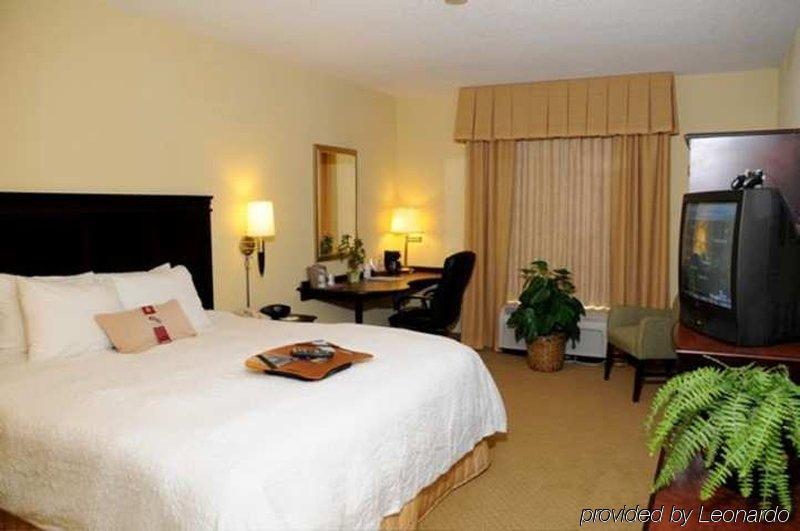 Hampton Inn & Suites Charlotte/Pineville Room photo